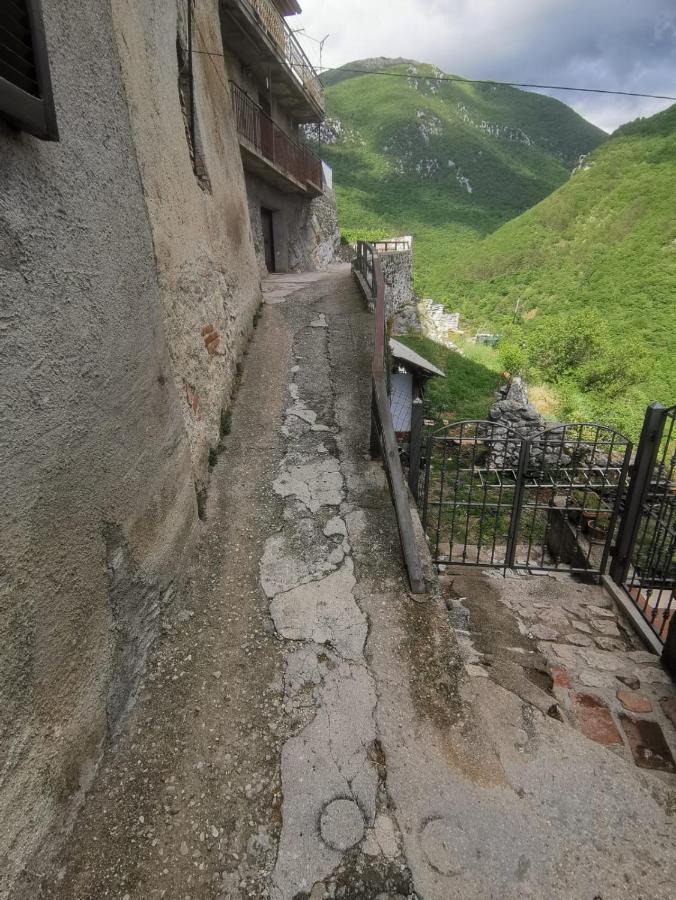 Il Torrione Villa Poggio Bustone Buitenkant foto